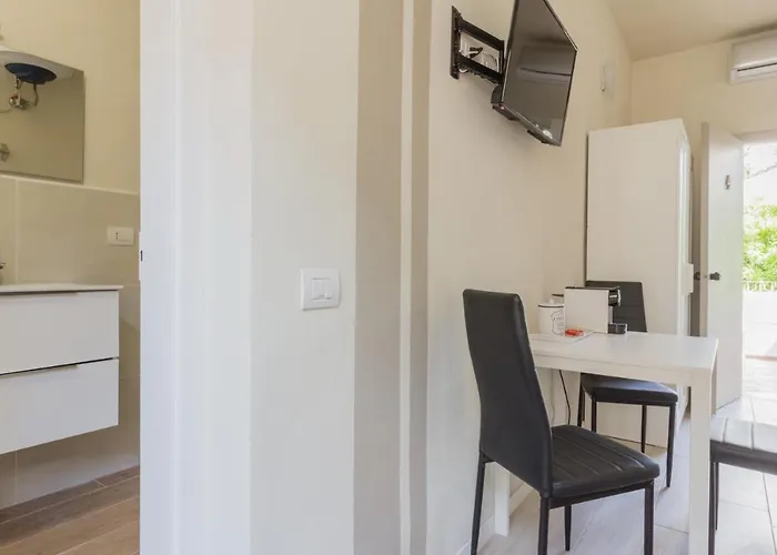 Center Rooms